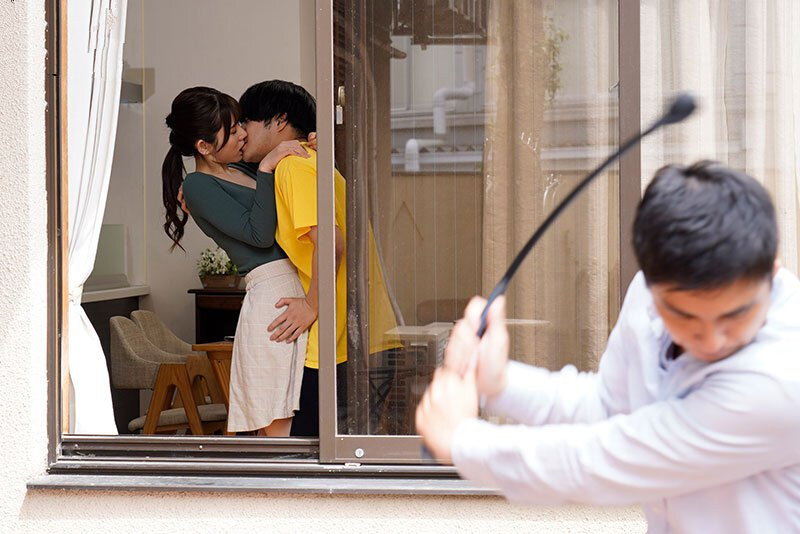 Cô vợ dâm lén vụng trộm cùng tình nhân khi chồng đang ở nhà